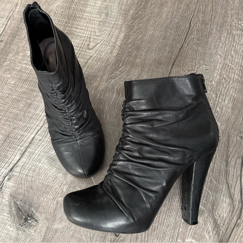 Platform booties - Picture 2 of 10